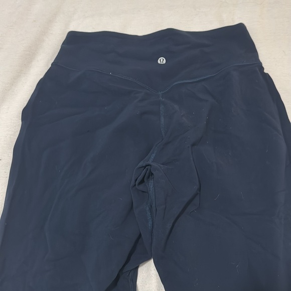 Navy lululemon joggers size 8 - Picture 8 of 8